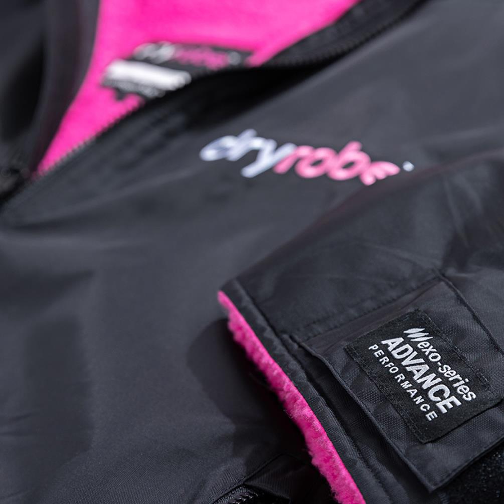 dryrobe Advance Long Sleeve Changing Robe - Black / Pink Extra Image 3